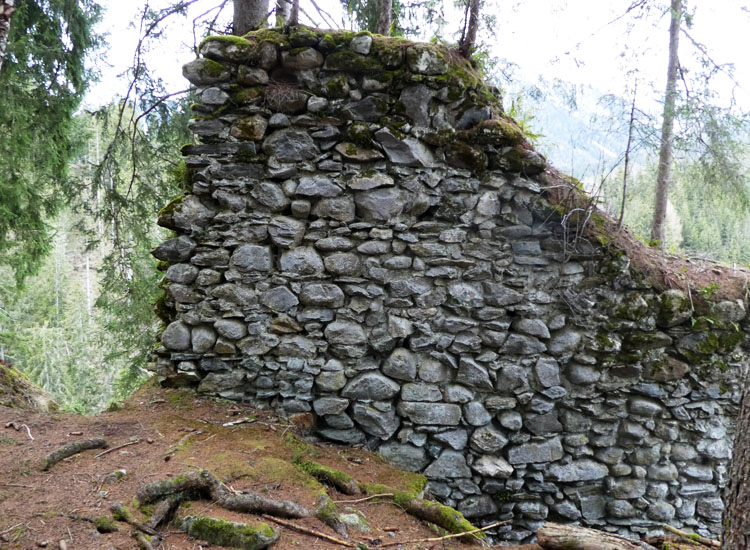 Statteneck: Mauerzahn der nördlichen Ringmauer