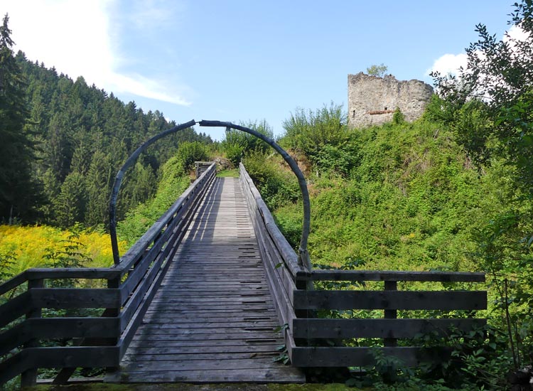 Ortenburg, Brücke zur Vorburg